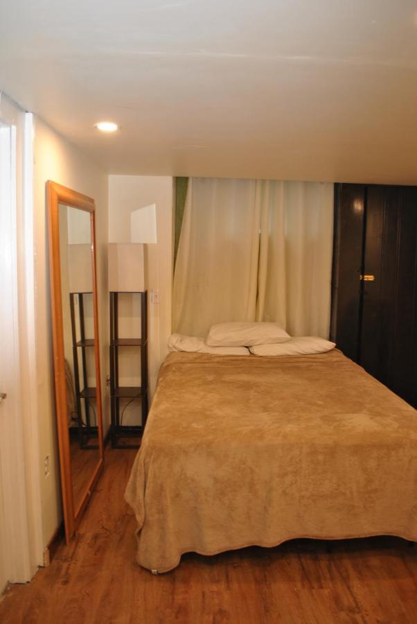 ניוארק Ewr Airport Multilevel Guest House Room With 2-3 Beds מראה חיצוני תמונה