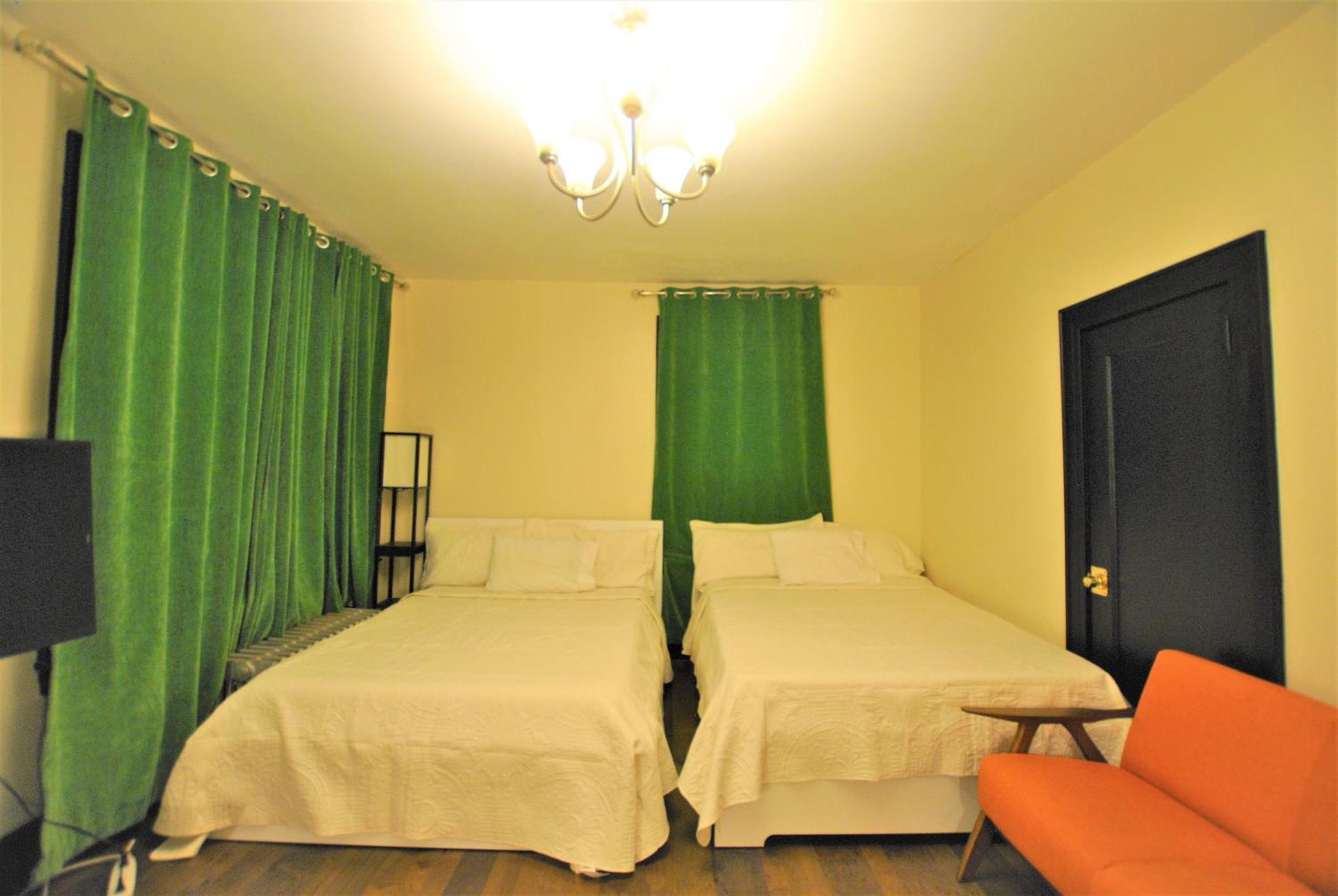 ניוארק Ewr Airport Multilevel Guest House Room With 2-3 Beds מראה חיצוני תמונה