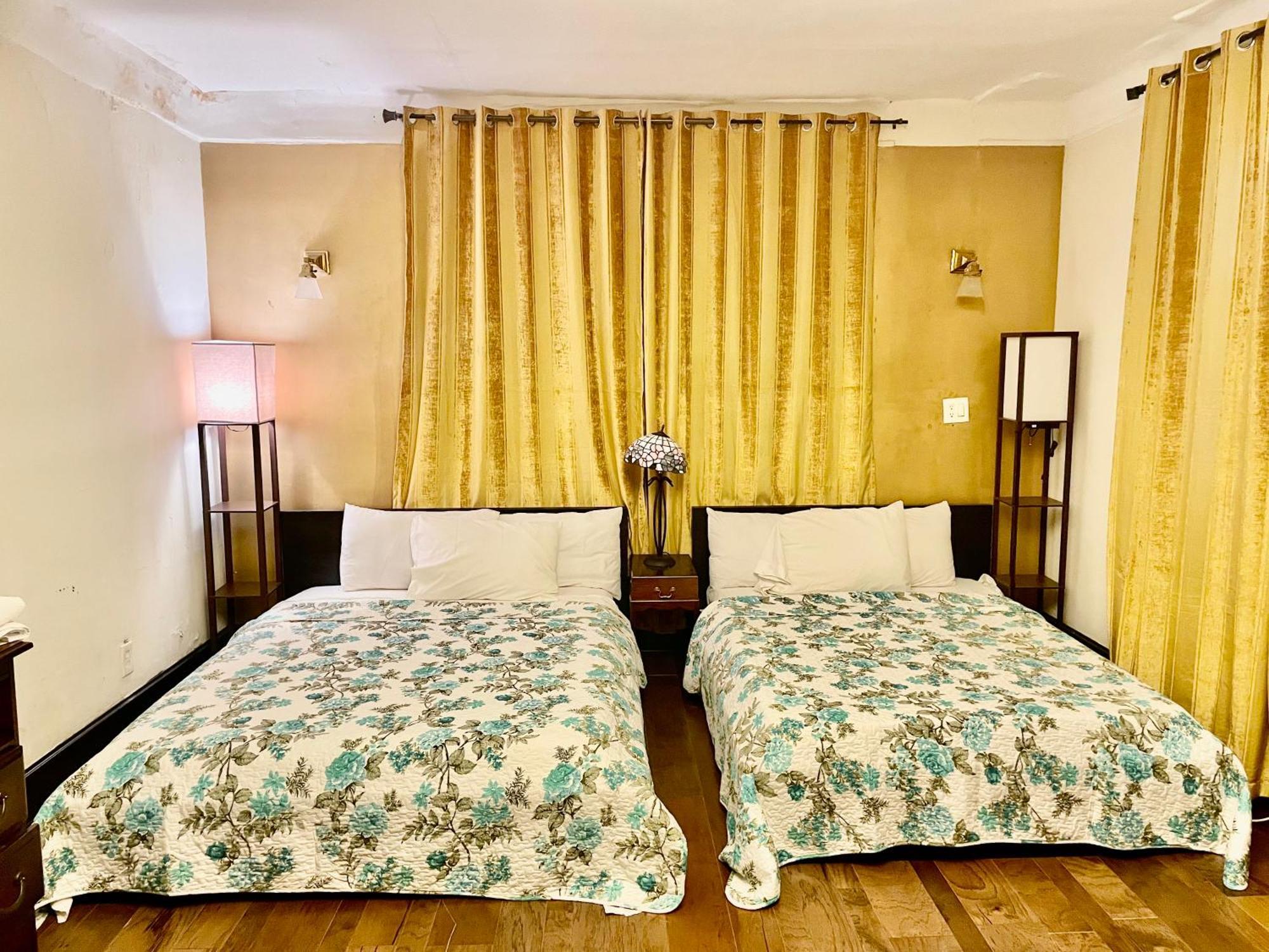 ניוארק Ewr Airport Multilevel Guest House Room With 2-3 Beds מראה חיצוני תמונה